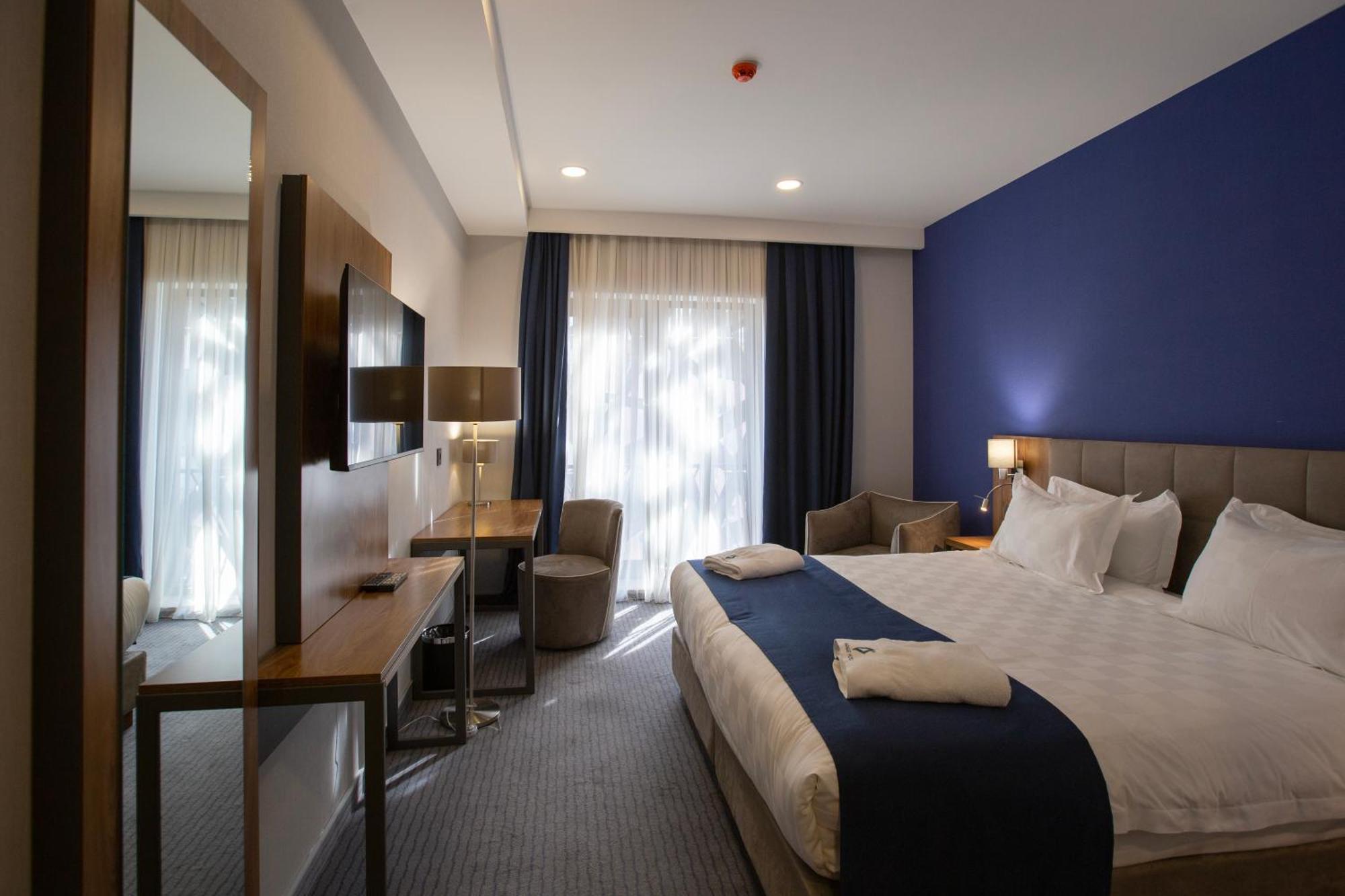 Avenue Hotel تبليسي المظهر الخارجي الصورة