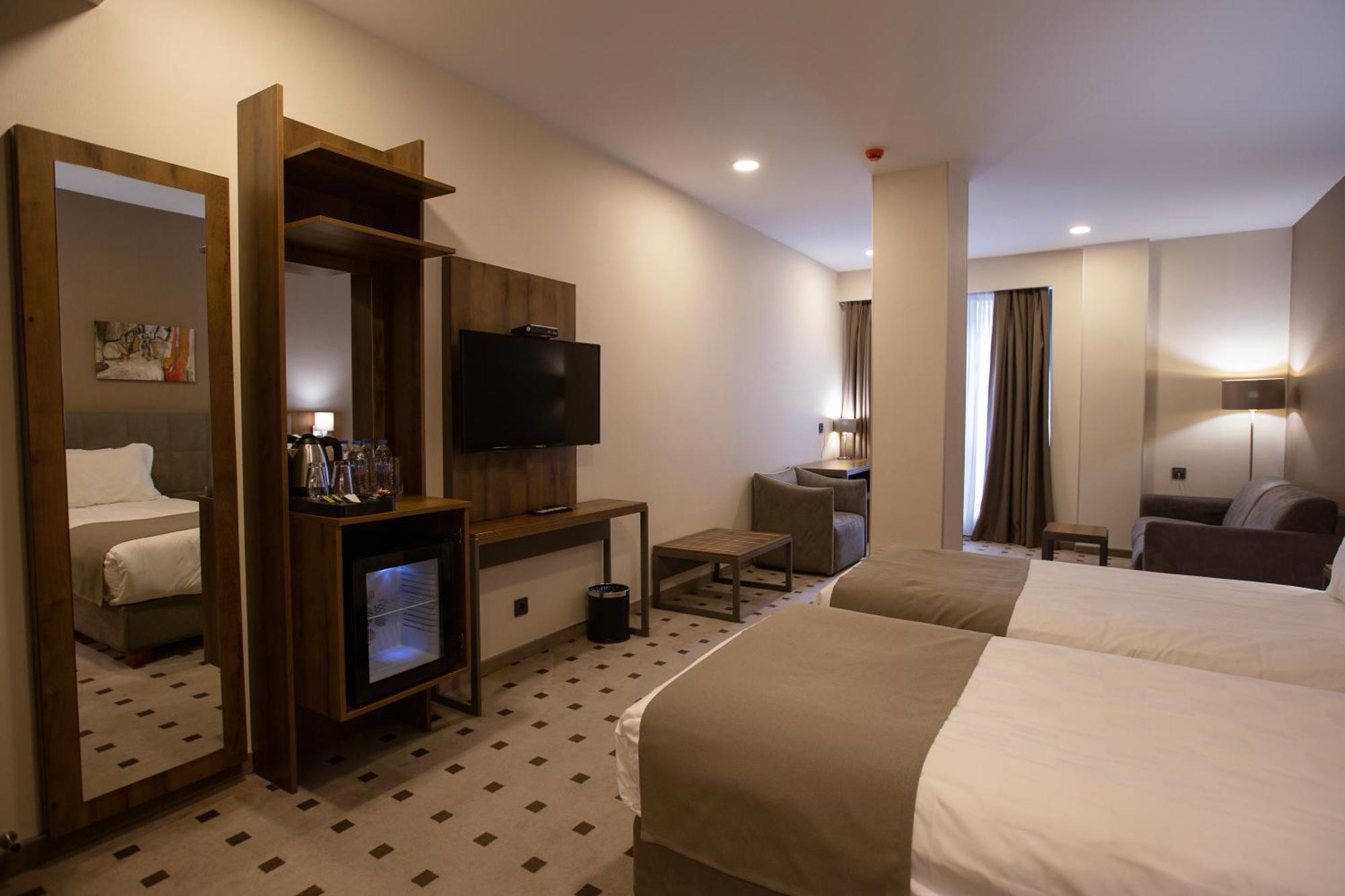 Avenue Hotel تبليسي المظهر الخارجي الصورة