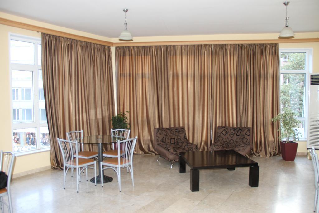 Avenue Hotel تبليسي المظهر الخارجي الصورة