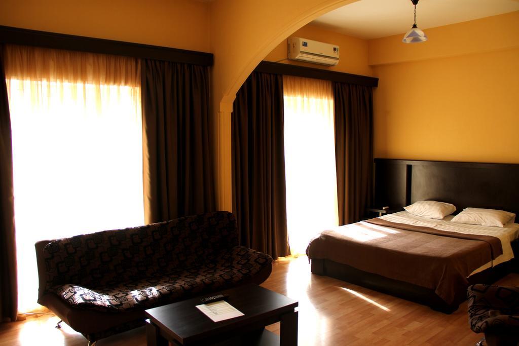 Avenue Hotel تبليسي الغرفة الصورة
