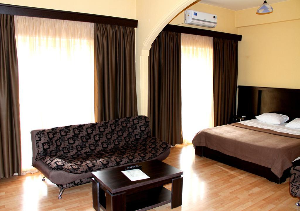 Avenue Hotel تبليسي المظهر الخارجي الصورة