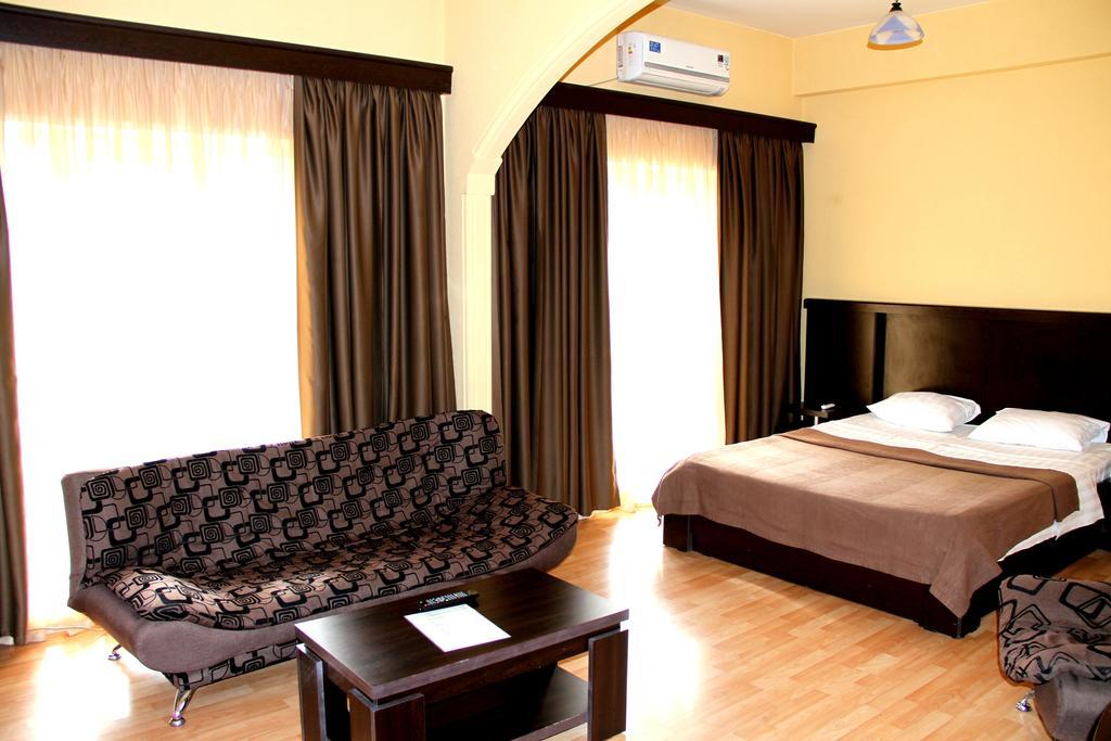 Avenue Hotel تبليسي الغرفة الصورة