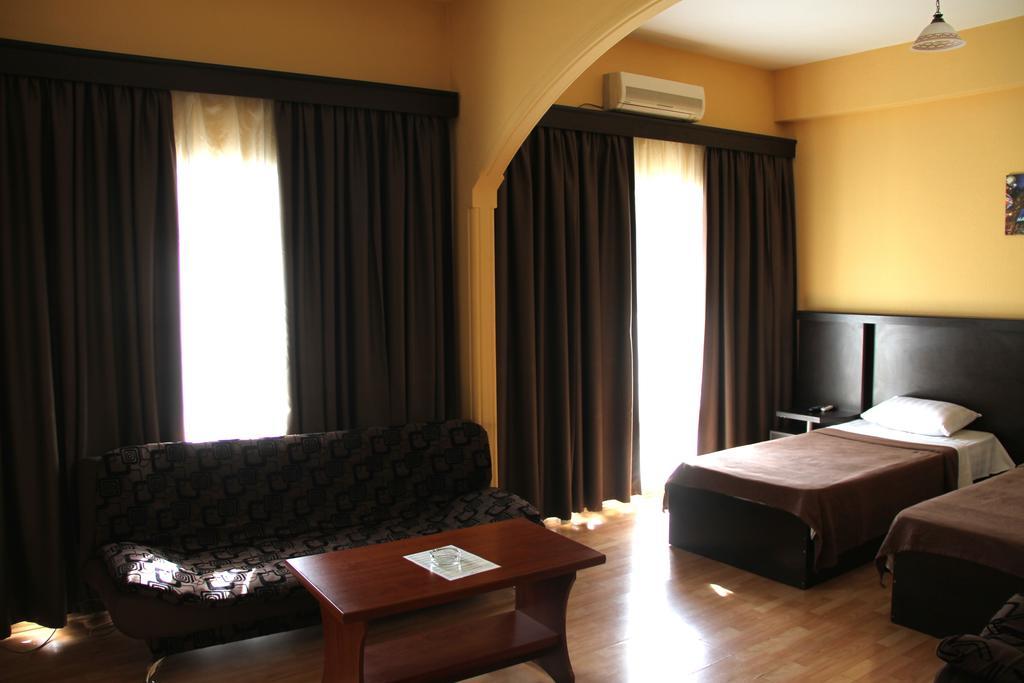 Avenue Hotel تبليسي الغرفة الصورة