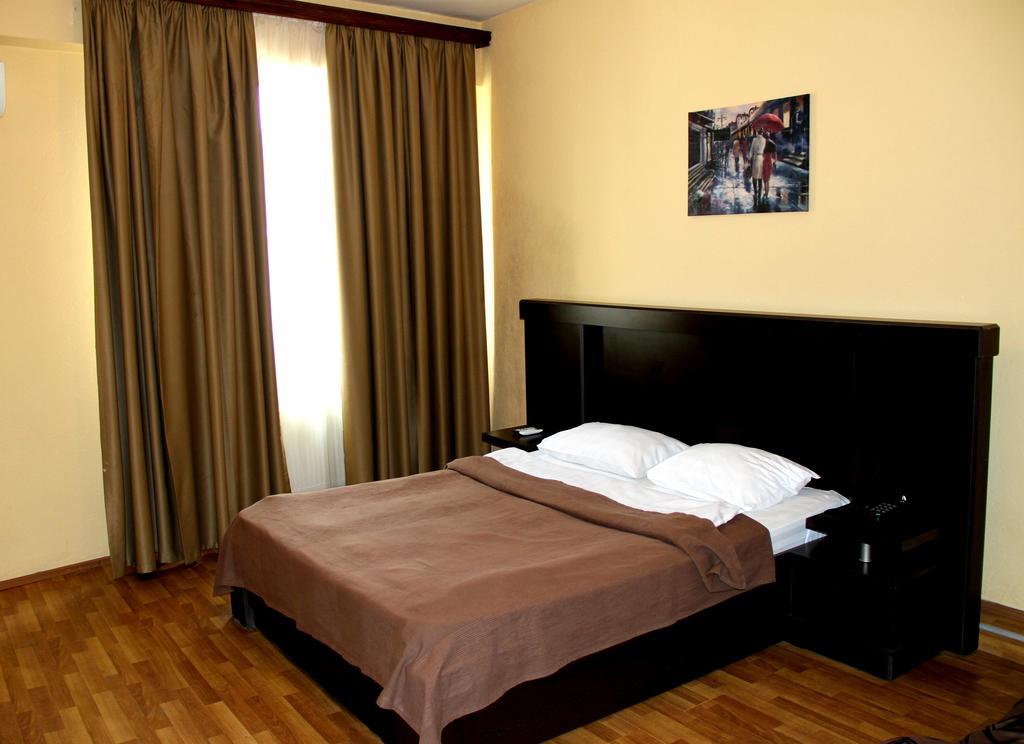 Avenue Hotel تبليسي الغرفة الصورة