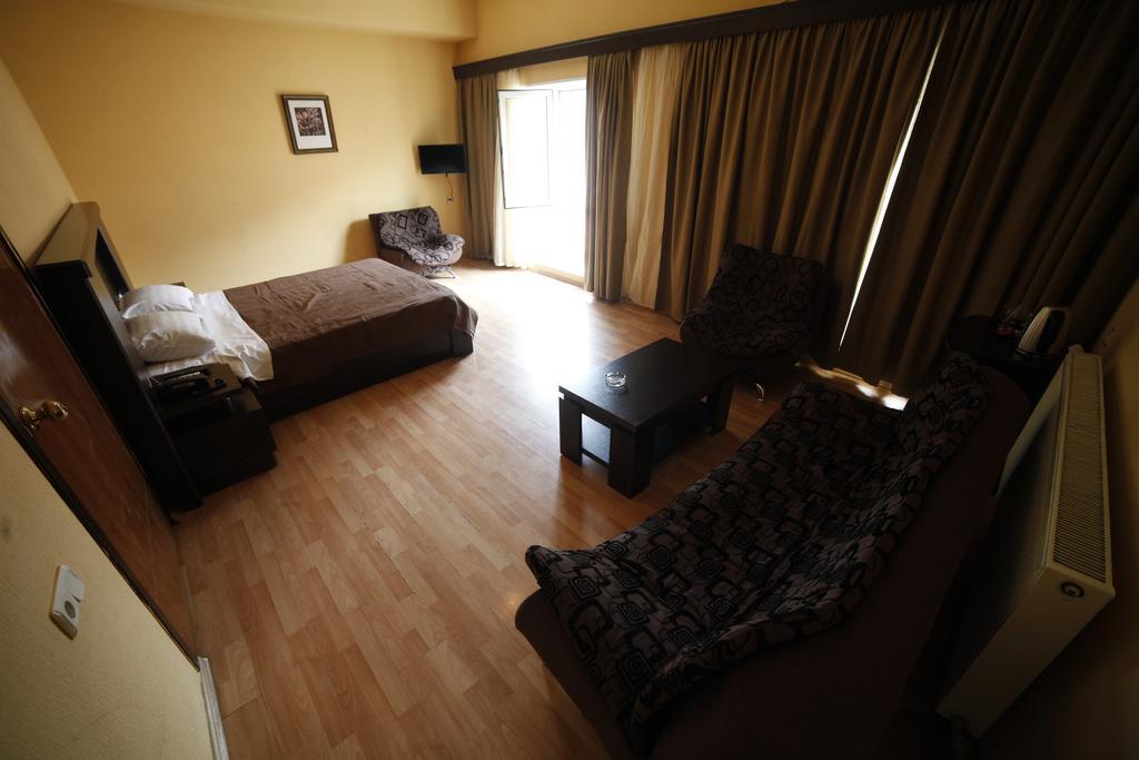 Avenue Hotel تبليسي الغرفة الصورة