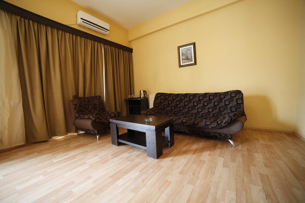 Avenue Hotel تبليسي الغرفة الصورة