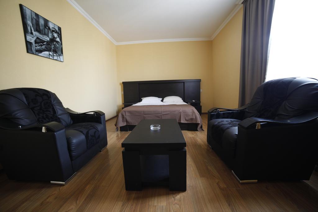 Avenue Hotel تبليسي الغرفة الصورة