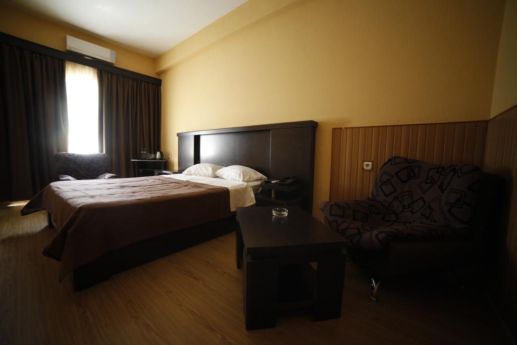 Avenue Hotel تبليسي الغرفة الصورة