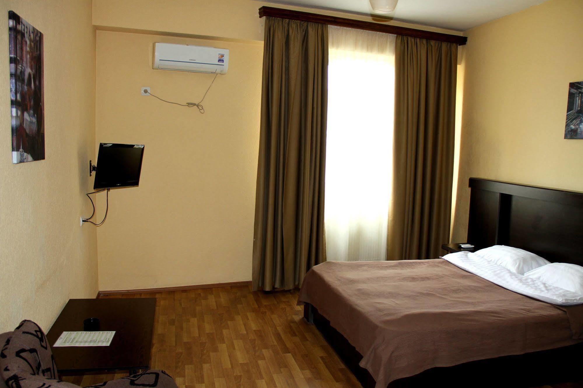 Avenue Hotel تبليسي المظهر الخارجي الصورة